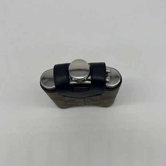 Coach NWT Flask In Signature Canvas Gunmetal/Khaki - Picture 5 of 10